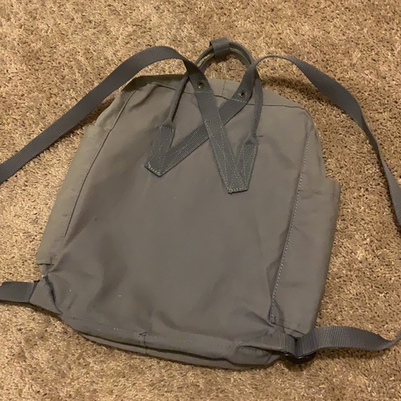 SOLD Classic Kanken Backpack - Gray - Picture 5 of 6